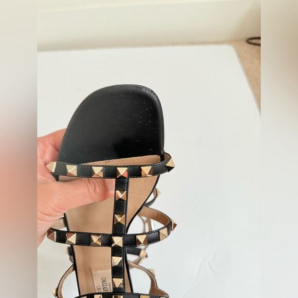 Valentino Garavani Black leather Gladiator caged Rockstud flat sandals EU 38 - Picture 8 of 13